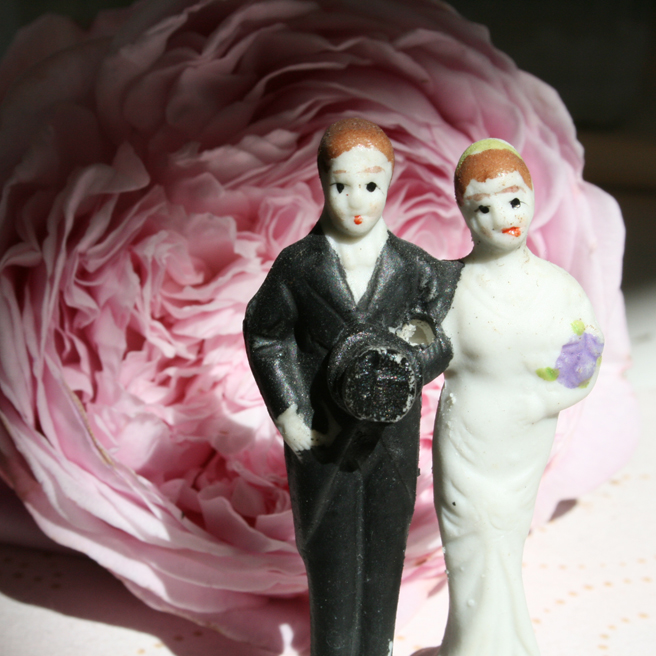 bride & groom cake toppers - photo Marie Cameron 2012