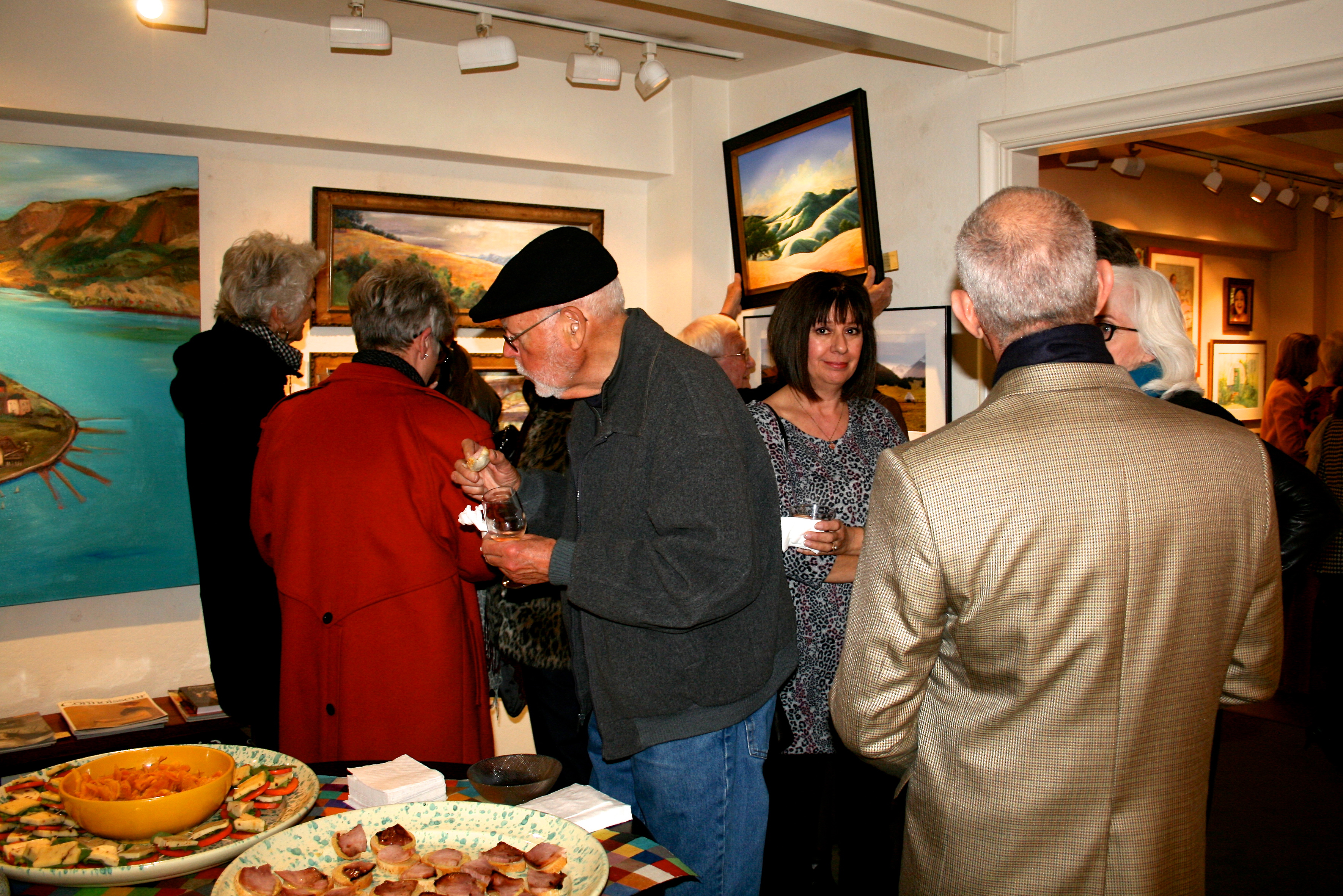 LGMG HR Artists and Guests chowing down and mingling - photo Marie Cameron 2013