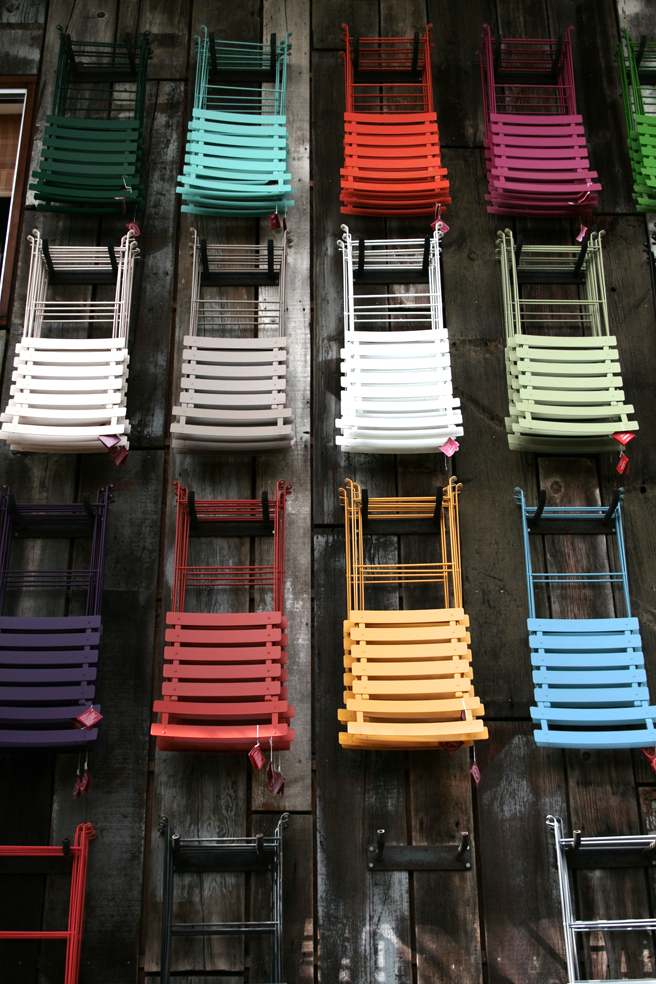 Flora Grubb Gardens - wall of chairs - photo Marie Cameron 2015
